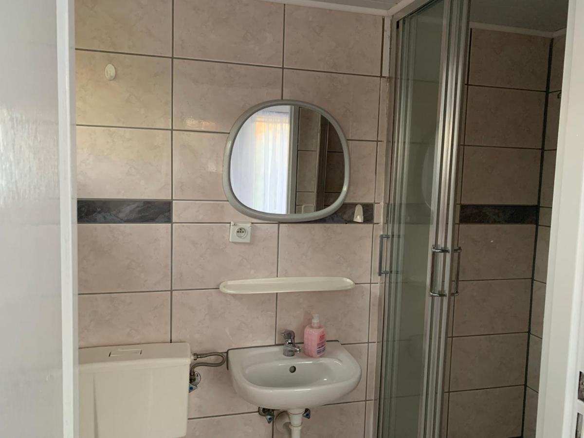 Dom Wczasowy Portowa Przystan 150M Od Plazy Mrzeżyno 外观 照片