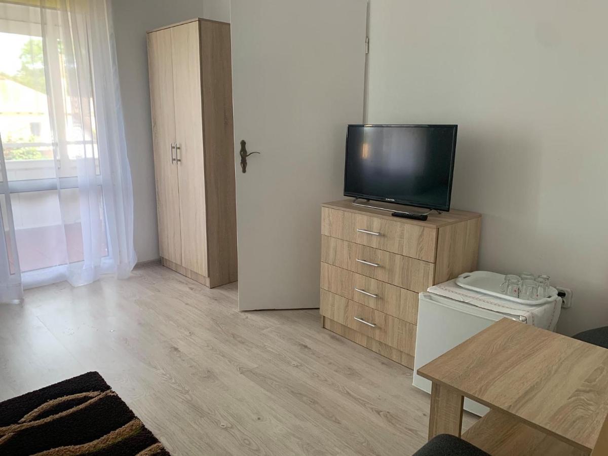 Dom Wczasowy Portowa Przystan 150M Od Plazy Mrzeżyno 外观 照片